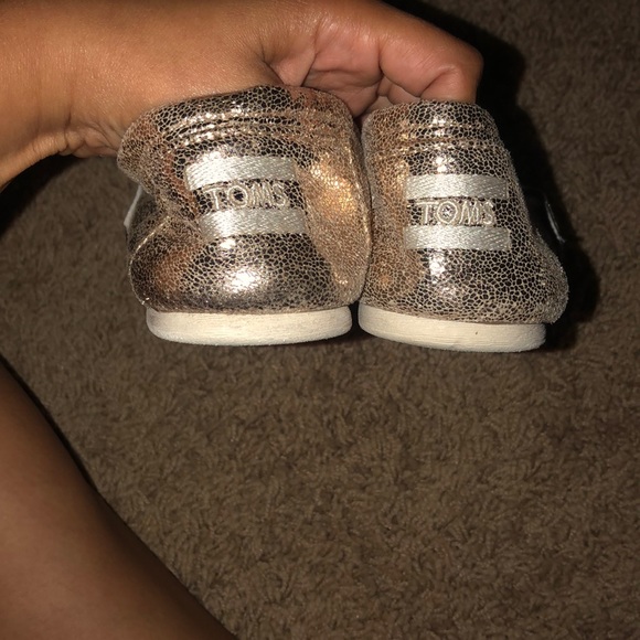 Toms - Picture 4 of 6